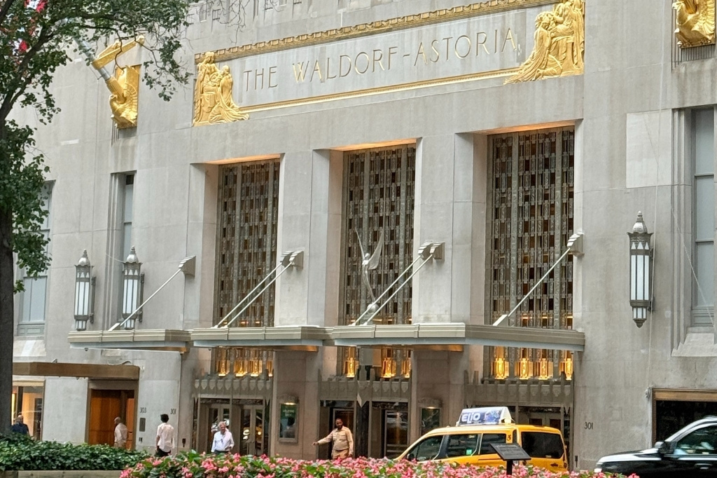 Façade Waldorf Astoria NYC